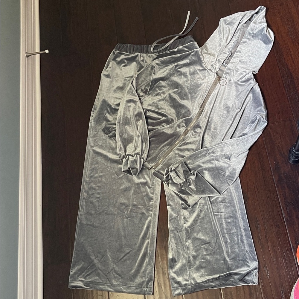 Grey Pants Set - Picture 7 of 9